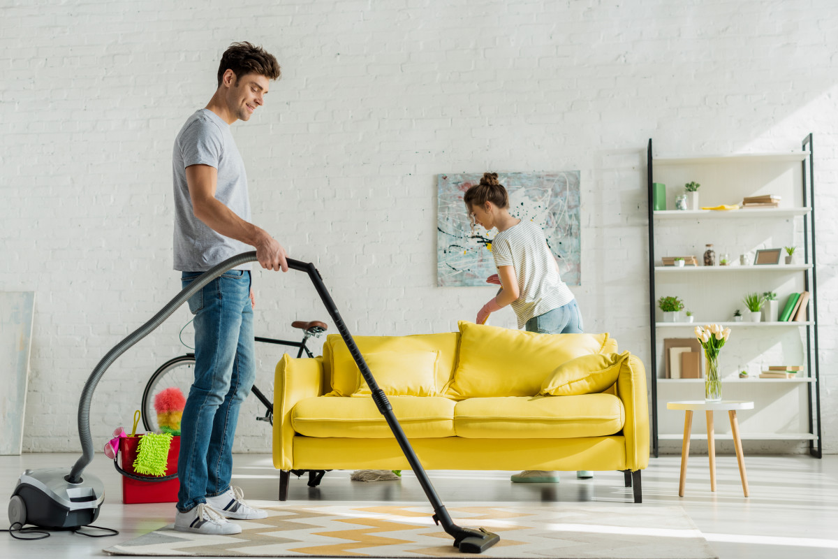 Sivaslı Bayan Temizlikçi